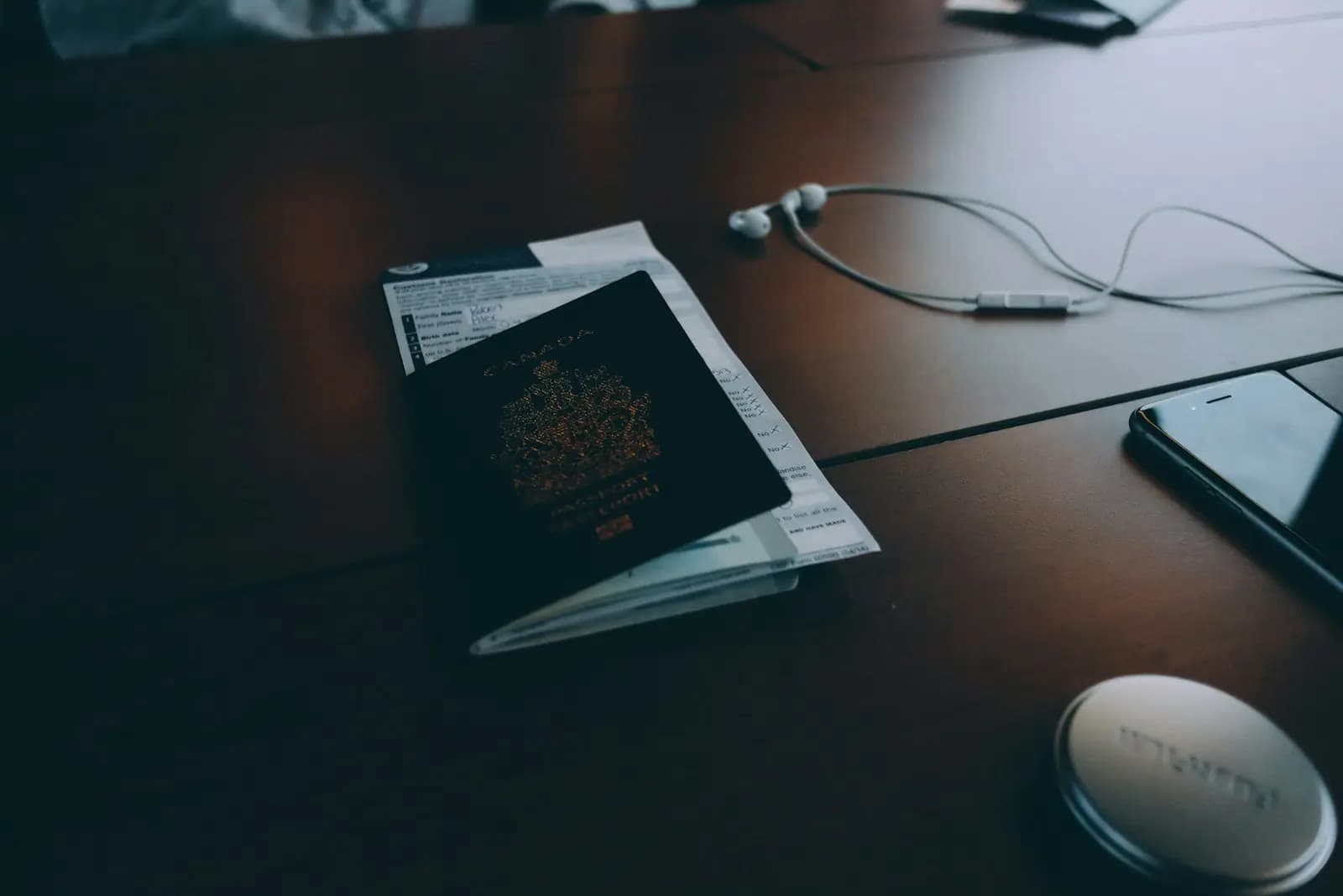 ทะเบียนผู้พัก ตม.30 สำเนาพาสปอร์ต และกล้องวงจรปิด: โรงแรมต้องทำ PDPA อย่างไร